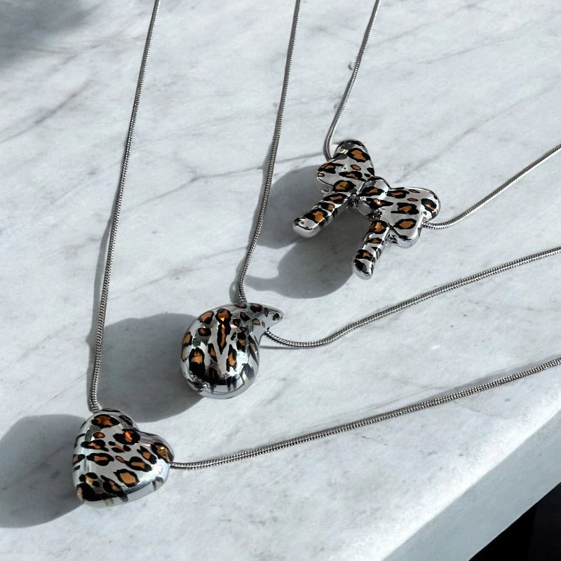 Collar leopardo